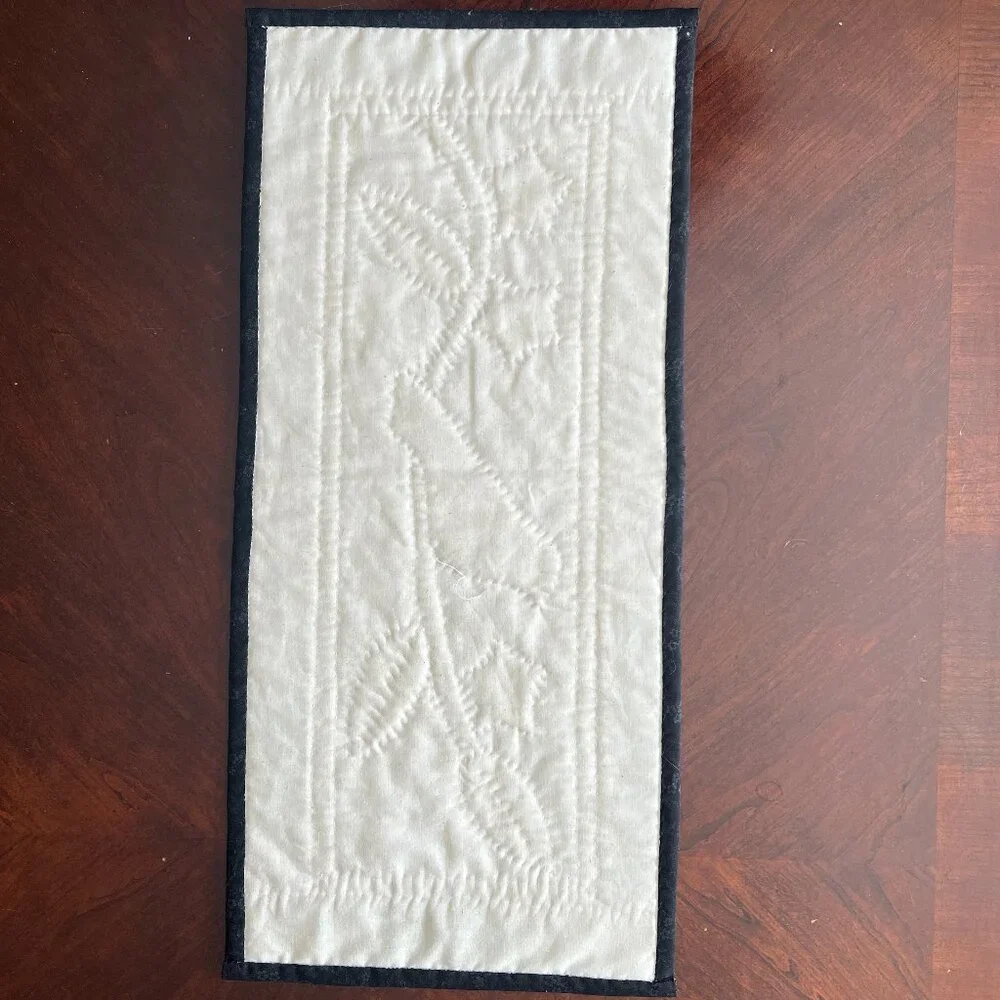 Handcrafted Appliqué Folk Art BLACK BIRD Quilted Table Runner Topper Handmade